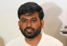 జూన్ 20న జంతర్ మంతర్ 2.0: ధర్మేంద్ర ప్రధాన్ రాజీనామా చేసే వరకు ఢిల్లీని విడిచి వెళ్లనని బొద్దింక జనతా పార్టీ అభిజీత్ దీప్కే చెప్పారు.