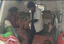 ధర్పల్లి: అంబులెన్స్లో మహిళకు ప్రసవం