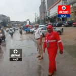 వర్షంలోనూ ప్రజాసేవలో సైబరాబాద్ పోలీసులు