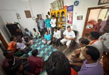 SC మోర్చా బీజేపీ దర్పల్లి అధ్యక్షులు మేతరీ నారాయణ కుటుంబానికి గద్దె భూమన్న.ఆర్థిక సహాయం…