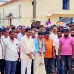 భీంగల్ మాజీ జెడ్పిటిసి చౌట్పల్లి రవి తండ్రి అంత్యక్రియల్లో పాల్గొన్న మాజీ మంత్రి, ఎమ్మెల్యే వేముల ప్రశాంత్ రెడ్డి…