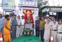 హెల్మెట్ ధరించిన వినాయకుడు.. కామారెడ్డి పోలీసుల వినూత్న అవగాహన…