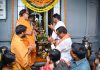 జెండా గుడిని దర్శించుకున్న అర్బన్ ఎమ్మెల్యే …