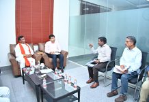 అర్బన్ అభివృద్ధిపై ఎమ్మెల్యే సమీక్ష…